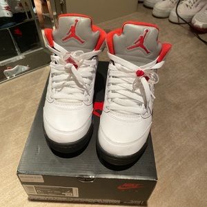 Jordan 5 Retro Fire Red Silver Tongue